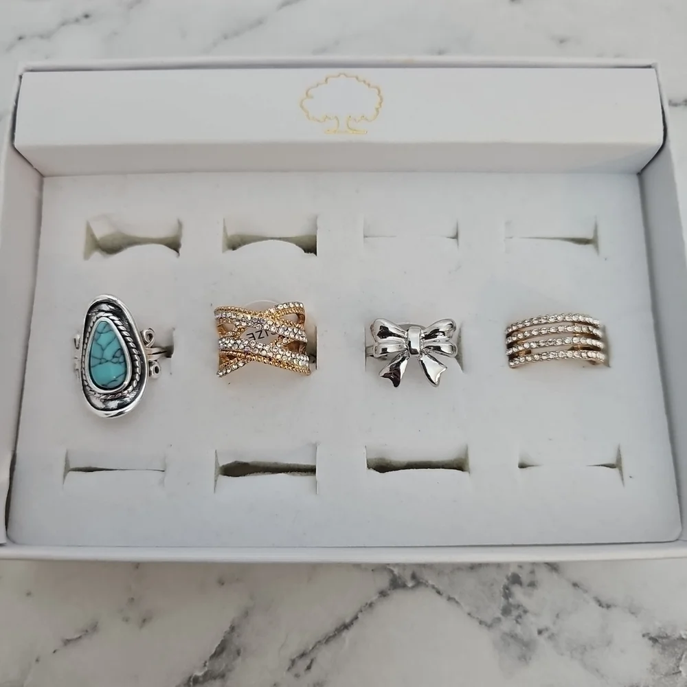4 Pc Fashion Ring Set Gold Rinhestone Silver Bow Blue Southwestern Stone